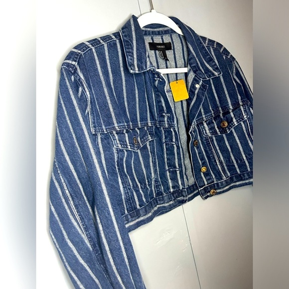Forever 21 Denim Stripped Cropped Jacket-  Size Medium - NWT Jean Jacket - Picture 2 of 4